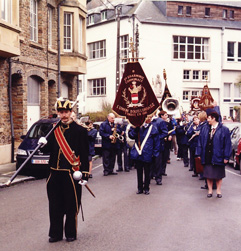 Le départ du cortège